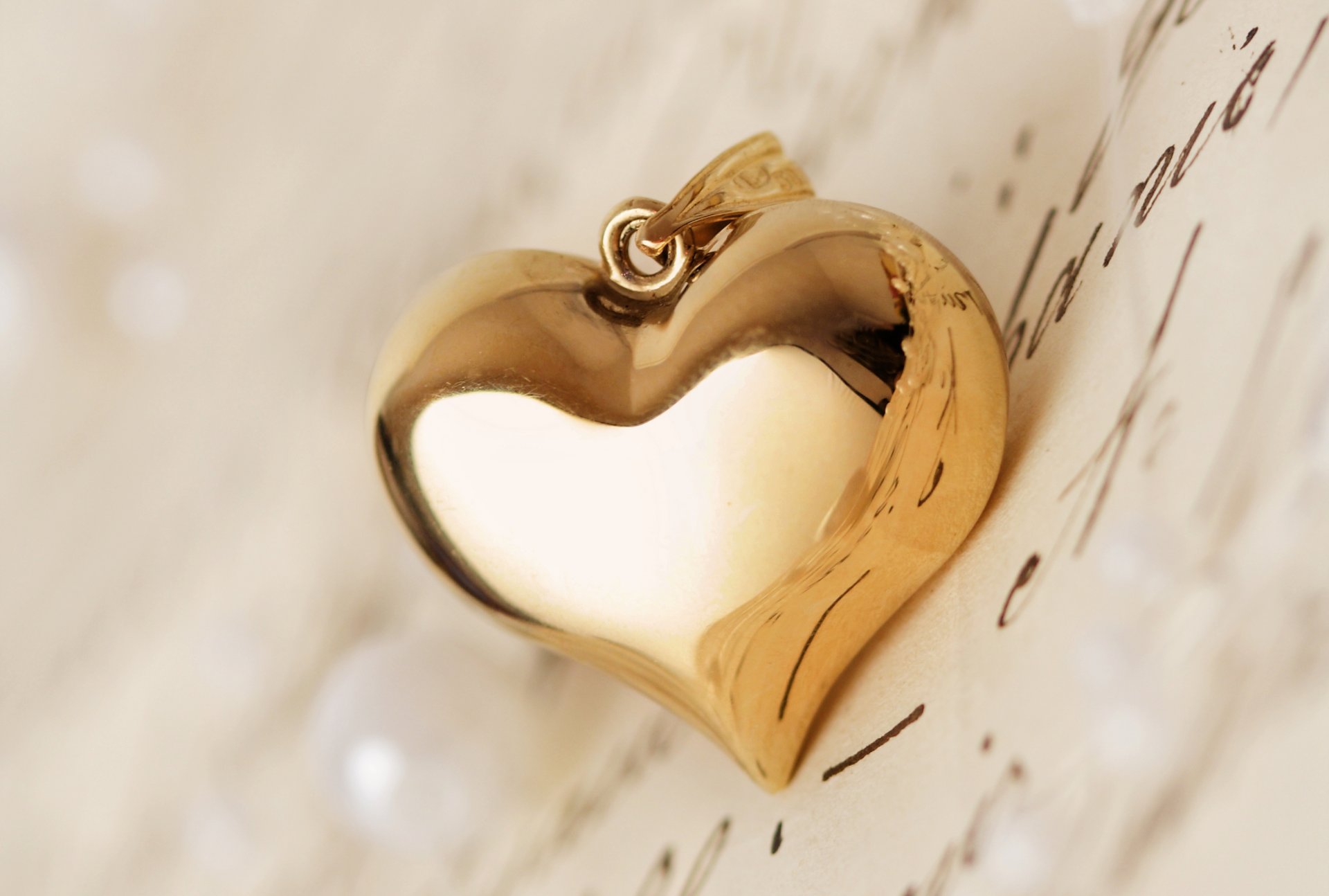 pendant heart heart gold letter macro