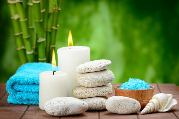 Hot-Stone-Massage nach Spa-Behandlungen mit Meersalz