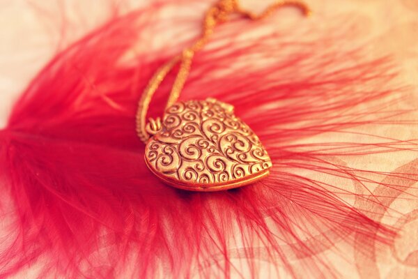 Beautiful heart-shaped pendant with patterns