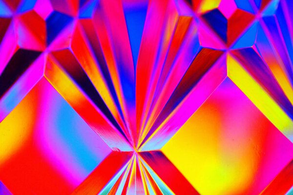 Trójwymiarowy kolorowy kryształ ze światłem
