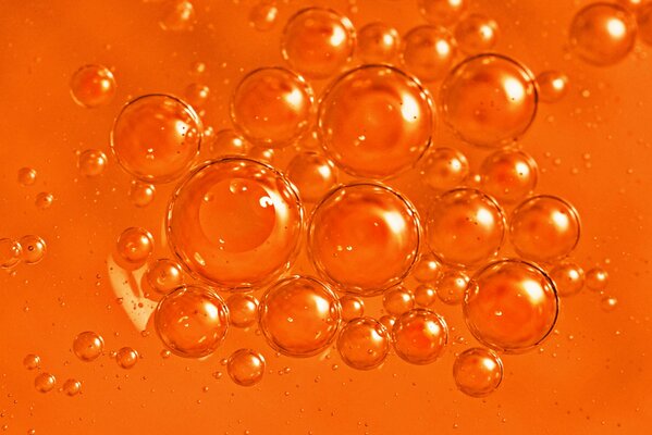 Bulles sur fond orange