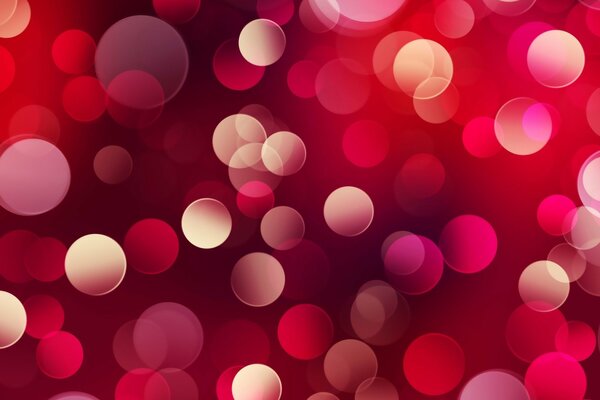Cerchi multicolori di diverse tonalità di rosso assortiti