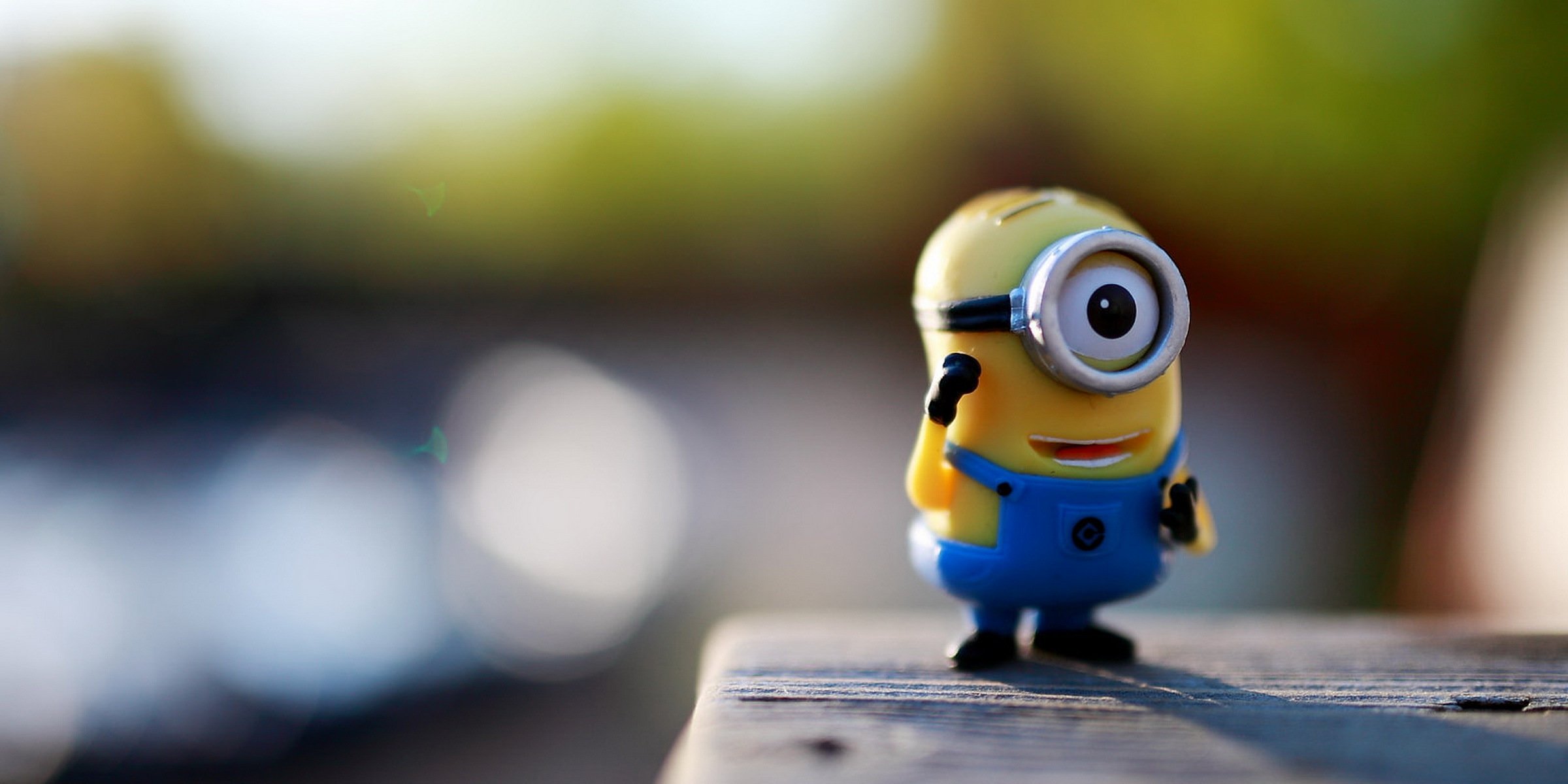 gros plan figurine minion oeil despicable me