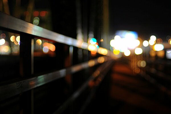 Kolorowe światła nocnego miasta