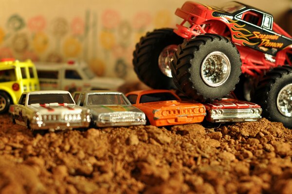 The pickup truck overcomes the pripyatstviya. Toy Cars