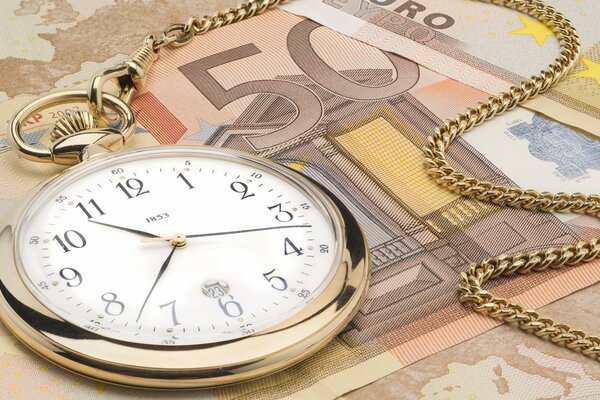 Часа лежат на евро