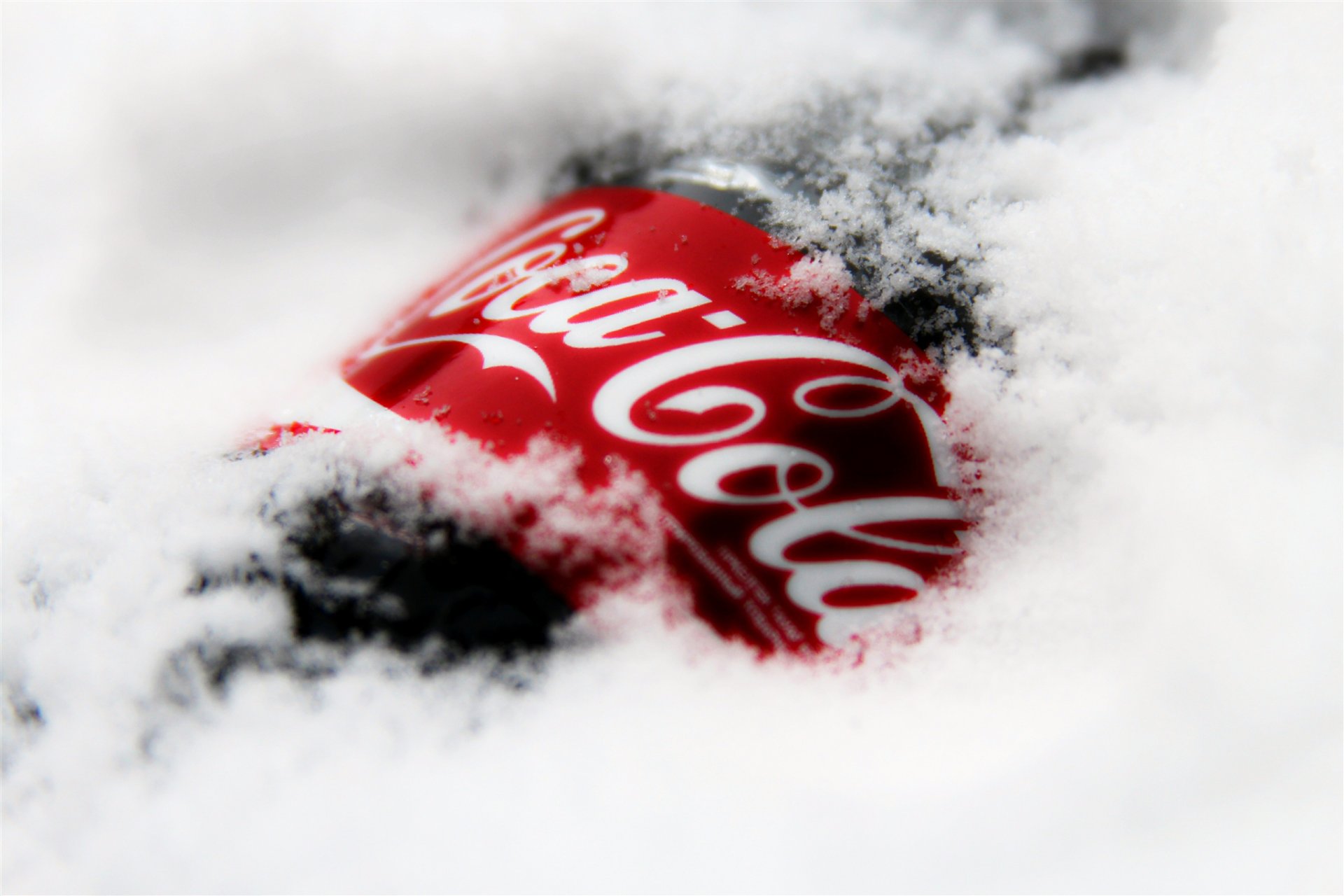 napój butelka coca-cola coca-cola marka śnieg zima