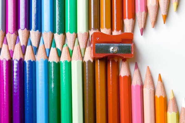Цветные карандаши набор цветов