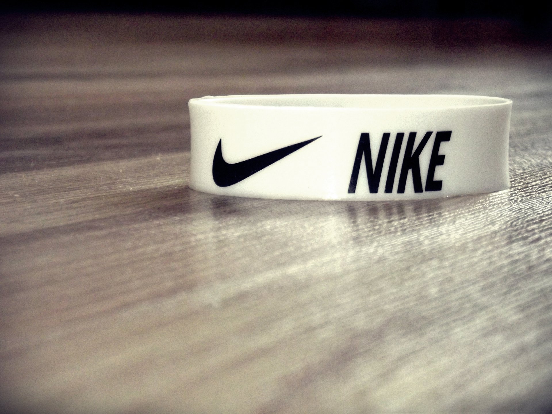 nike nasenloch makro