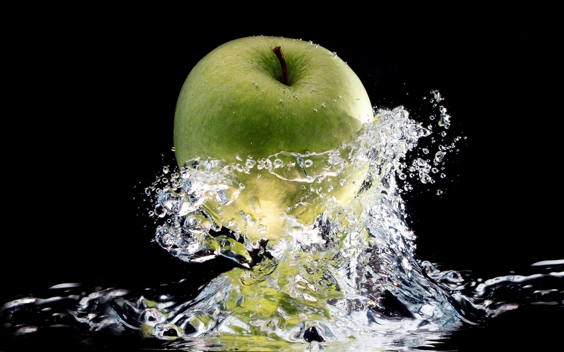 background apple water drops spray