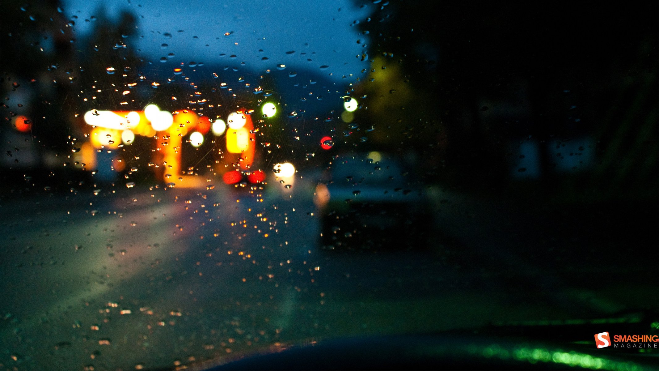 coche lluvia calle parabrisas