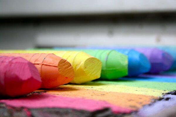 Crayons of all colors of the rainbow