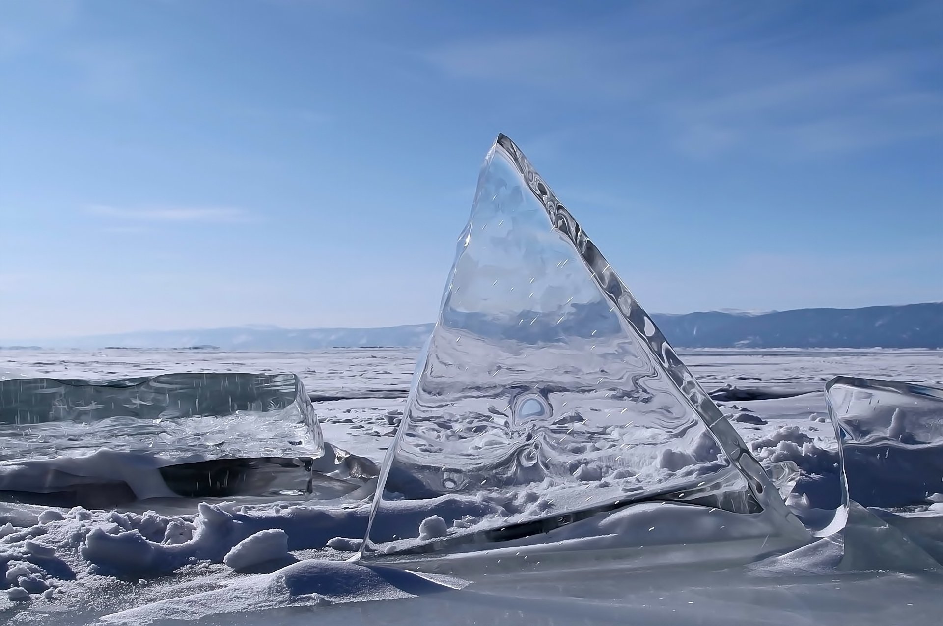 paesaggio inverno neve ghiaccio lago baikal