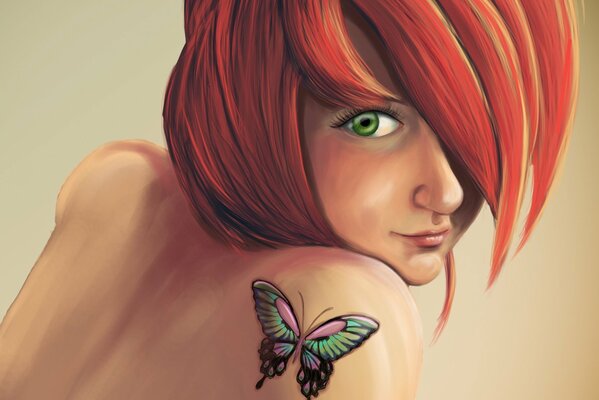 Chica con el pelo rojo con un tatuaje en la espalda