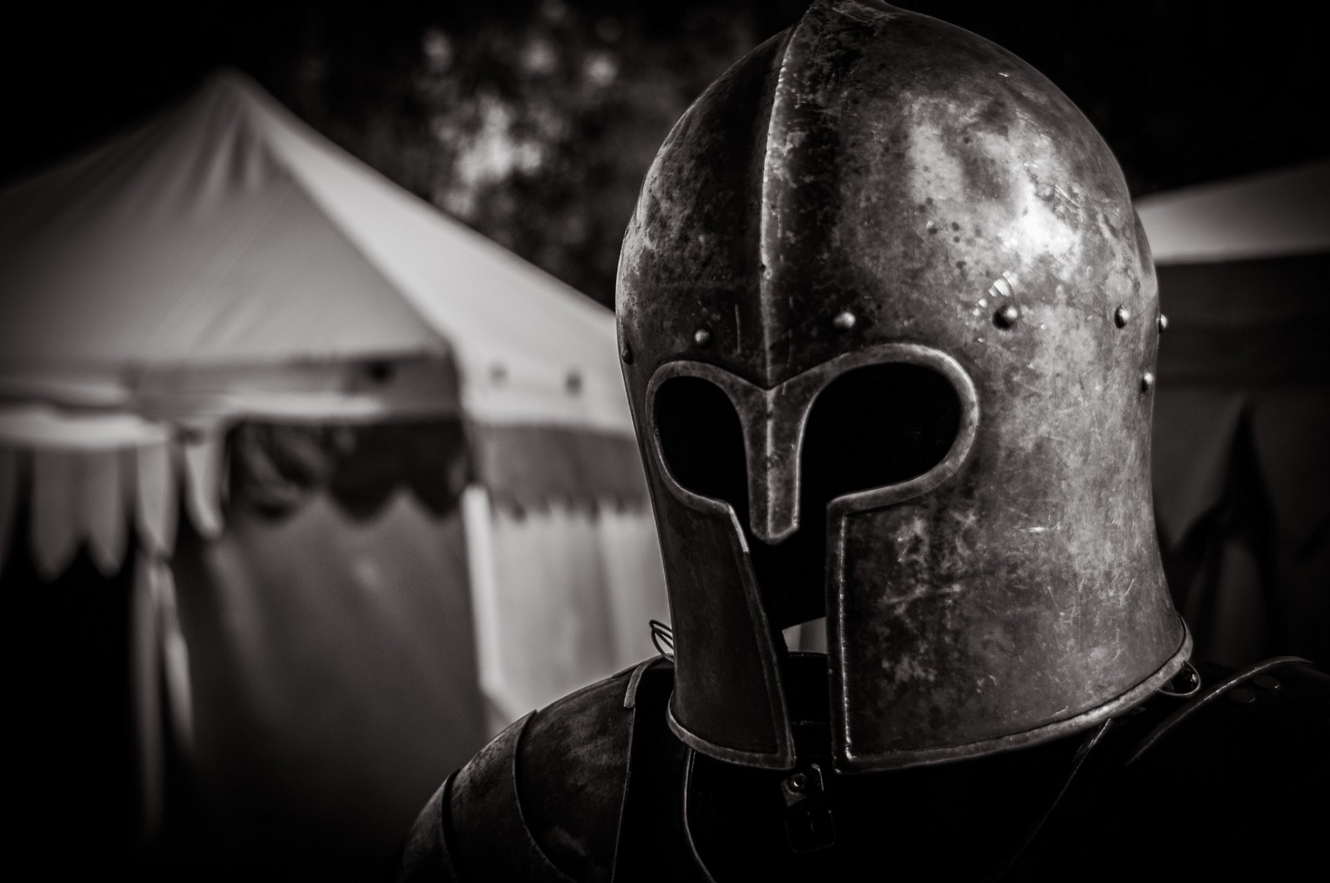 rüstung metall helm hintergrund