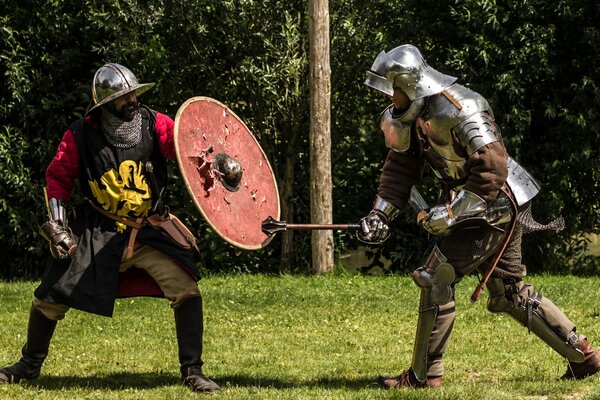 Reconstruction de la bataille en armure de chevalier