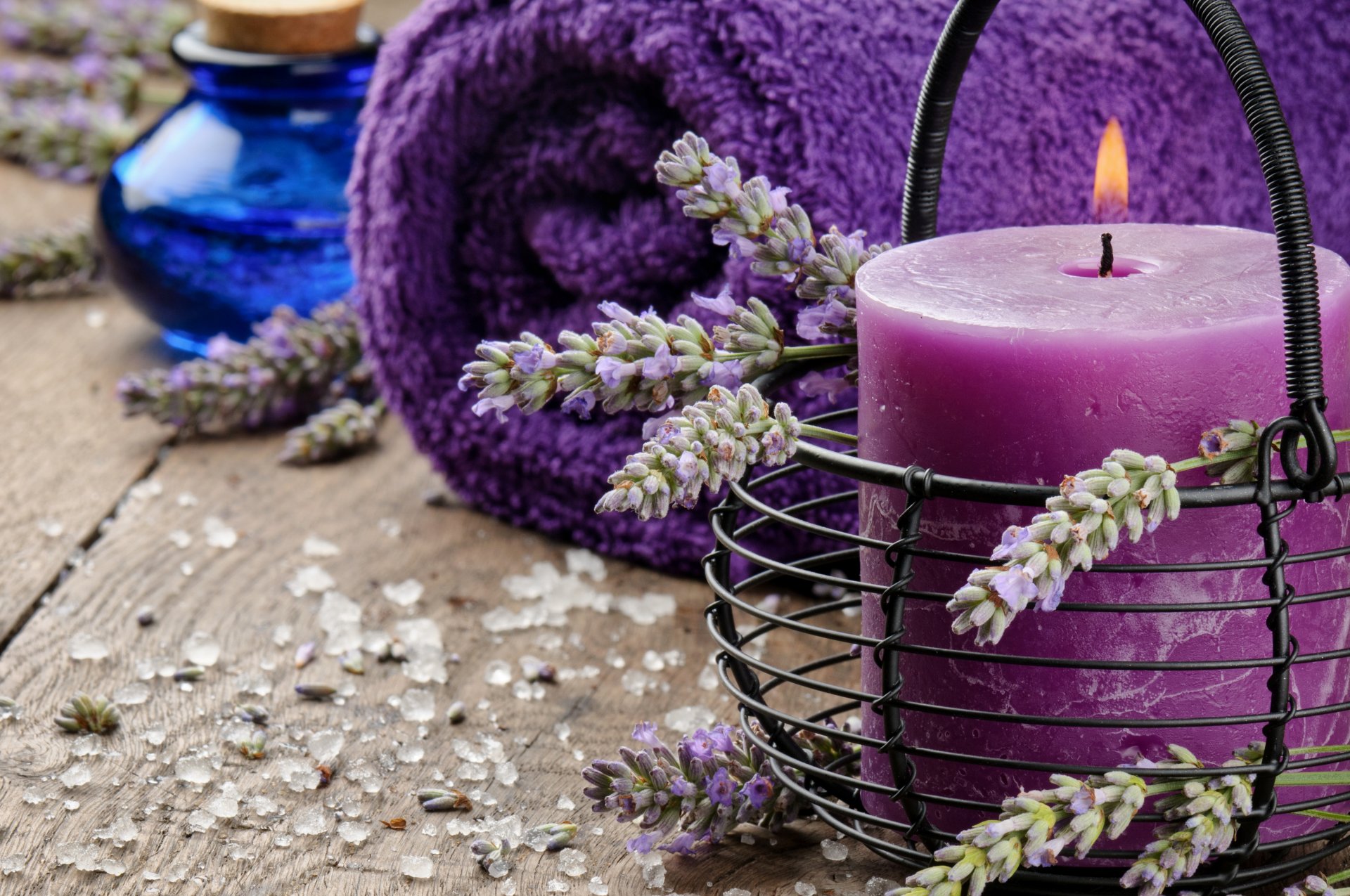 handtuch lavendel kerze öl