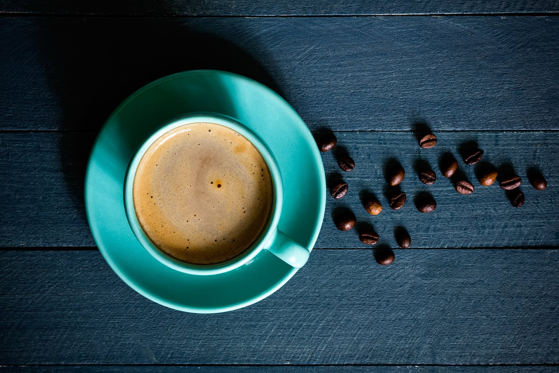 tazza piattino chicchi di caffè caffè chicchi di caffè