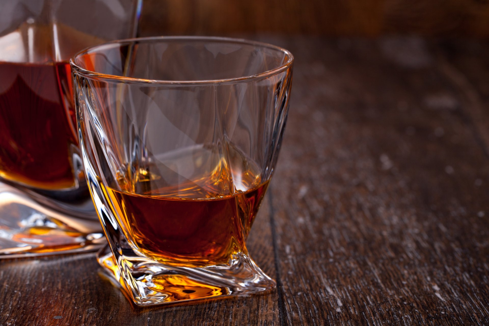 whisky bicchiere bottiglia bevanda tavolo