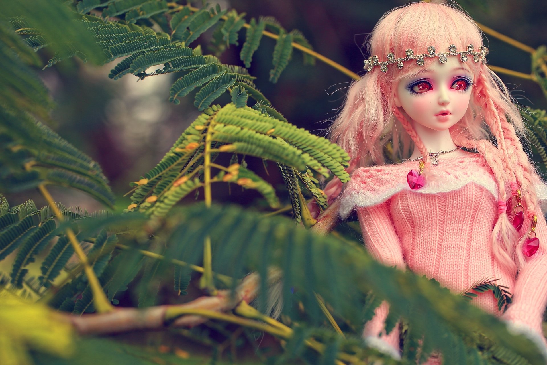 toys doll leave