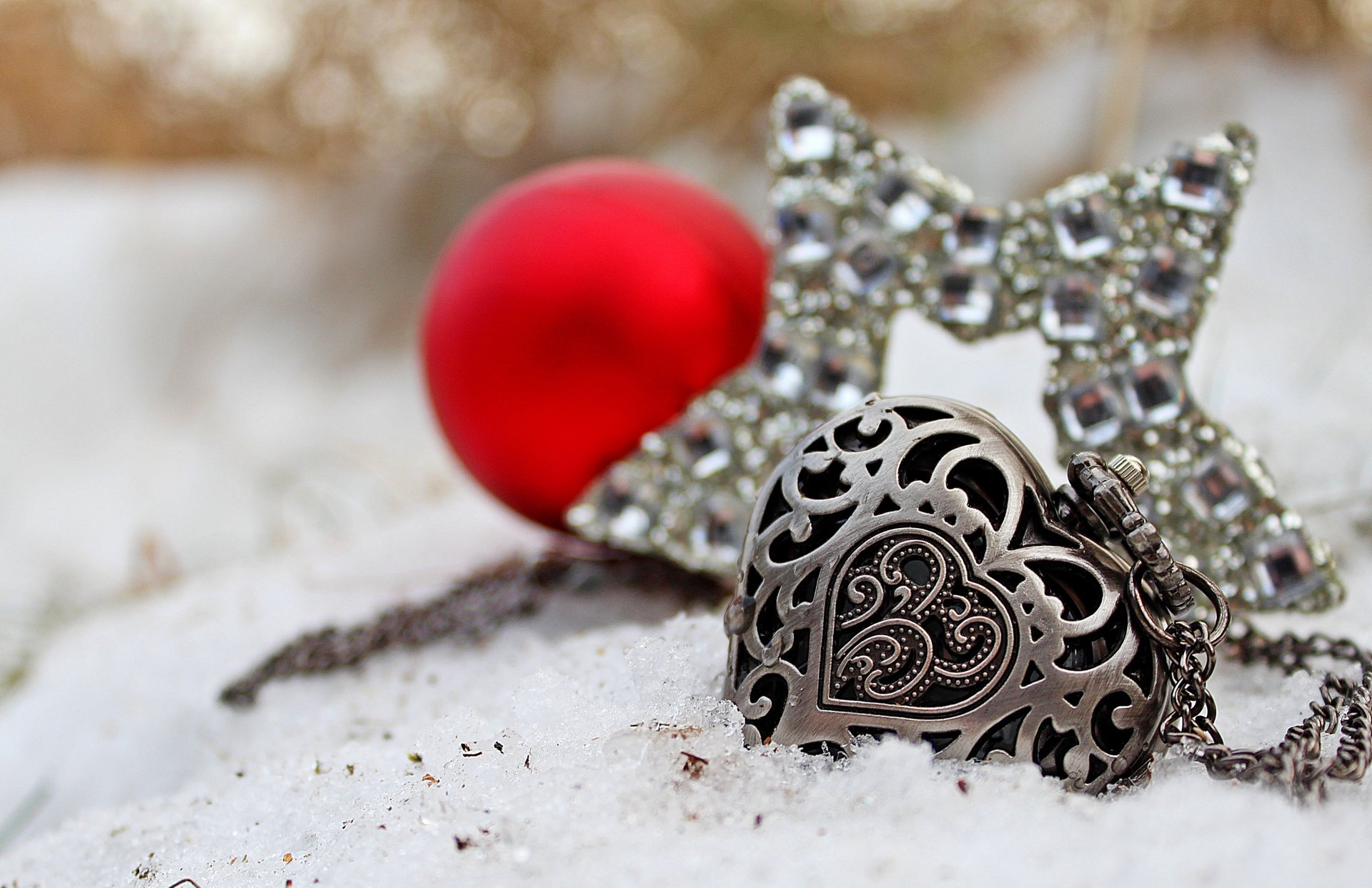 heart pendant suspension string star ball red snow next winter