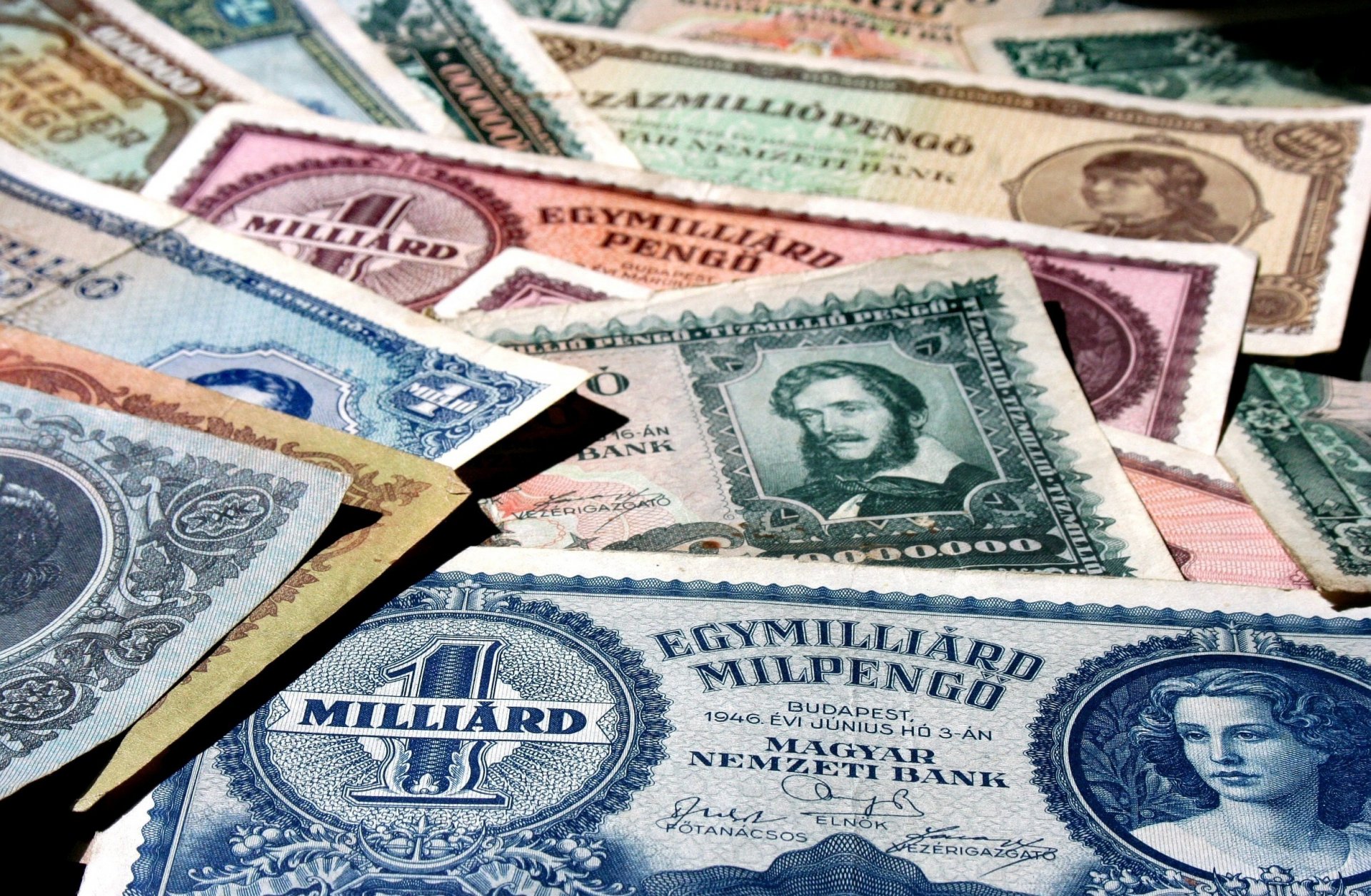 soldi banconote valuta carta