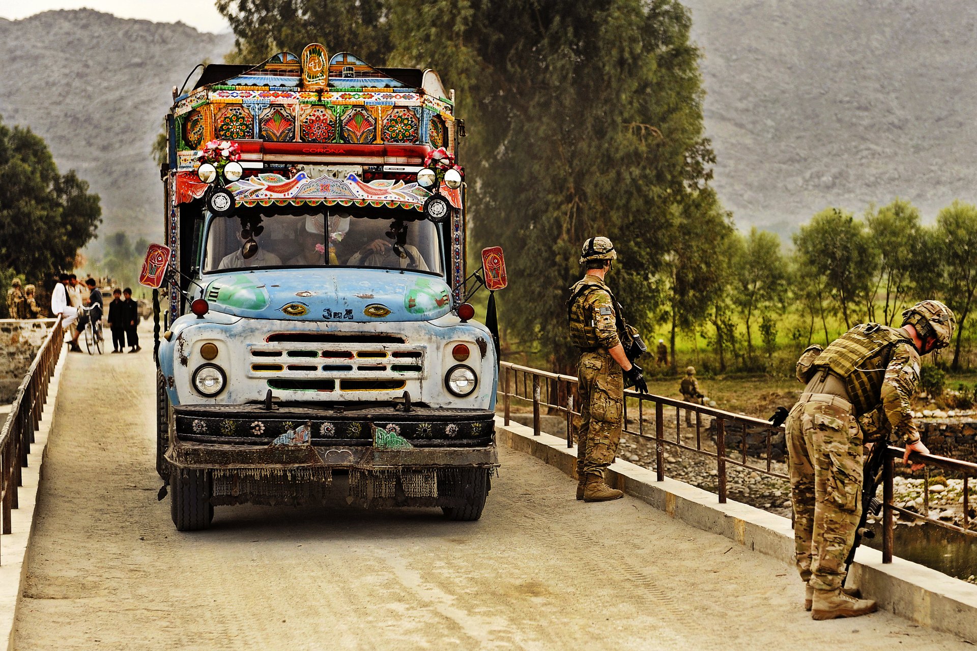 militär brücke afghanistan zil