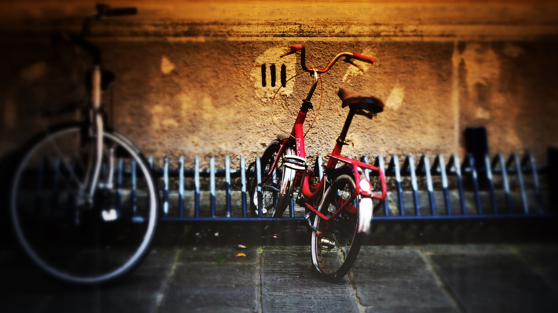 bicicleta estacionamiento ciudad