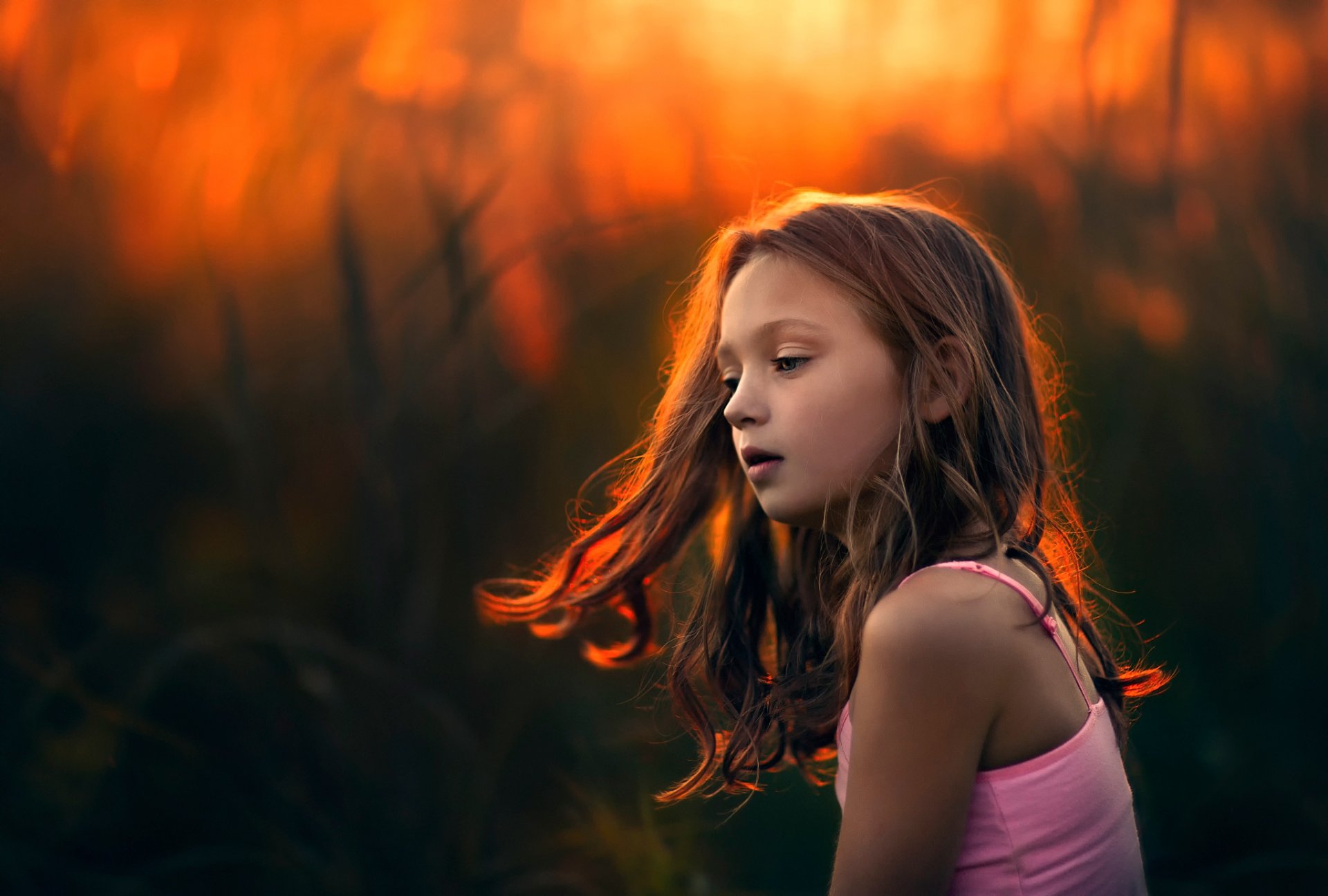 noche ámbar niña pelo luz puesta de sol