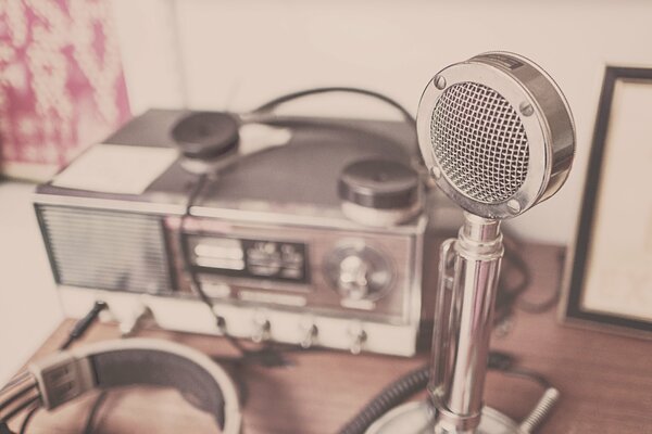Vintage metal microphone and radio