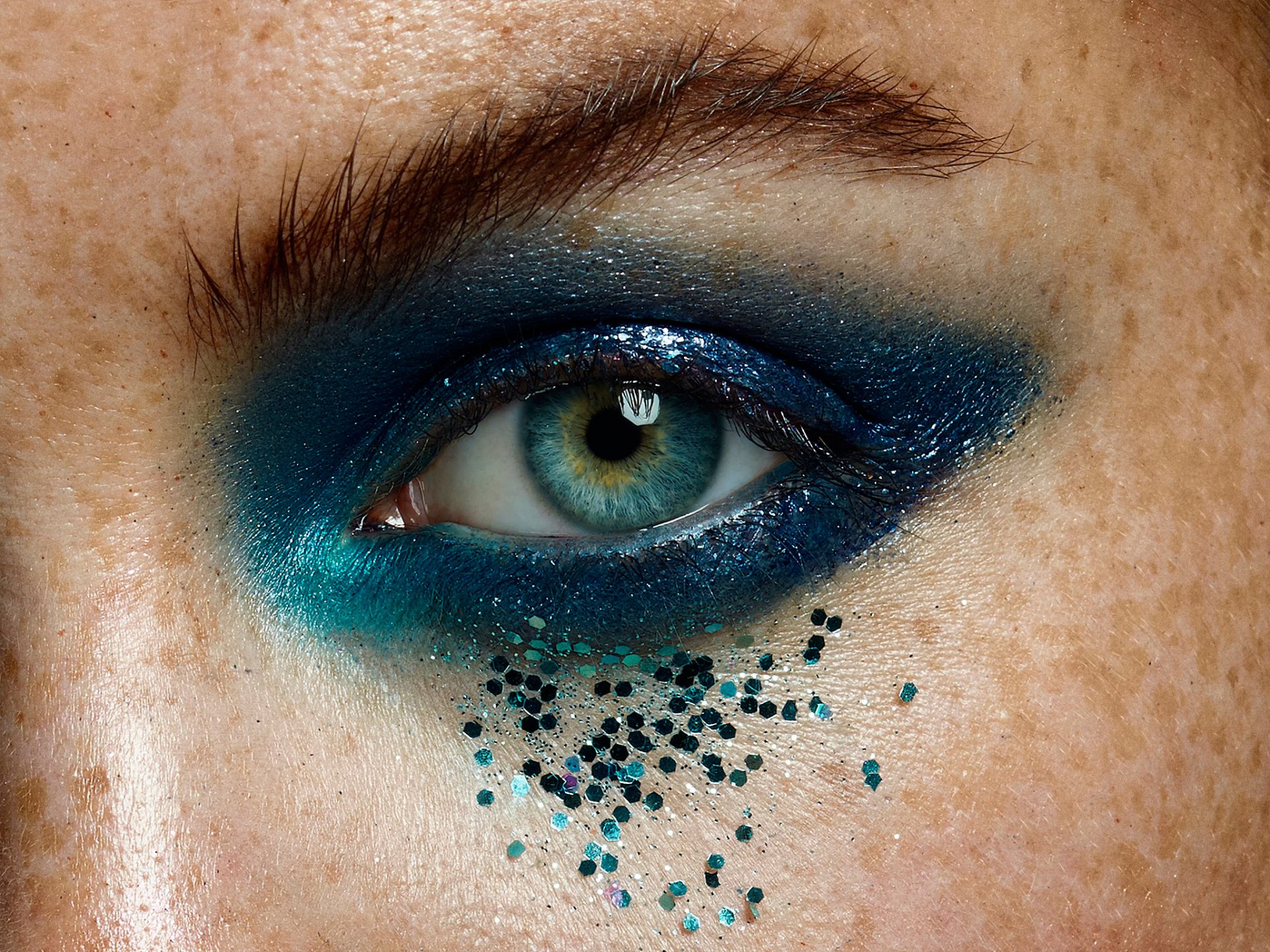 maquillage oeil strass