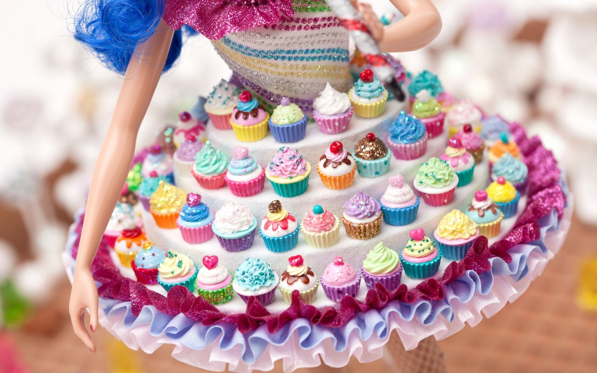 puppe kleid muffins süßigkeiten