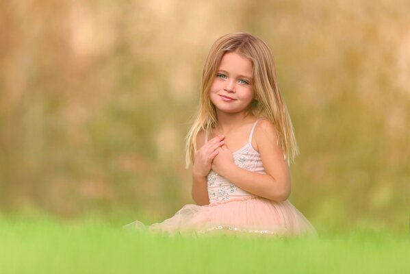 Petite fille à la séance photo d été