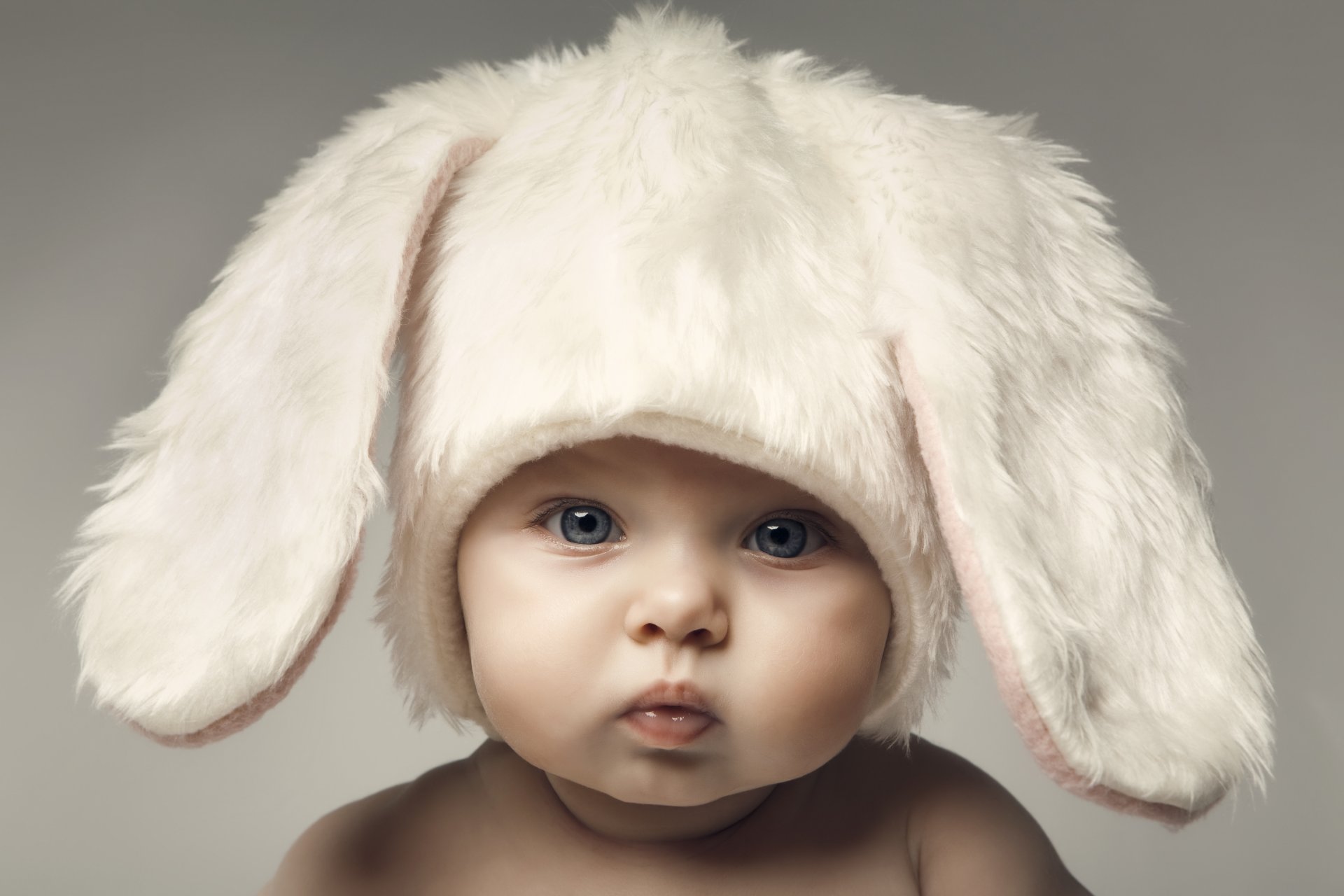 bambino felice bambino grandi bellissimi occhi blu cappello pasqua bambino coniglio bambino divertente bambini adorabile cappelli coniglio carino