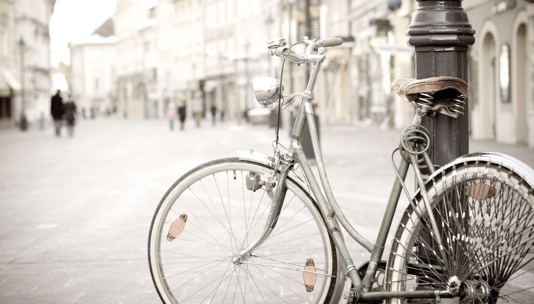 varie stati d animo bicicletta ruota ruota città strada pilastro palo sfondo carta da parati widescreen schermo intero widescreen widescreen