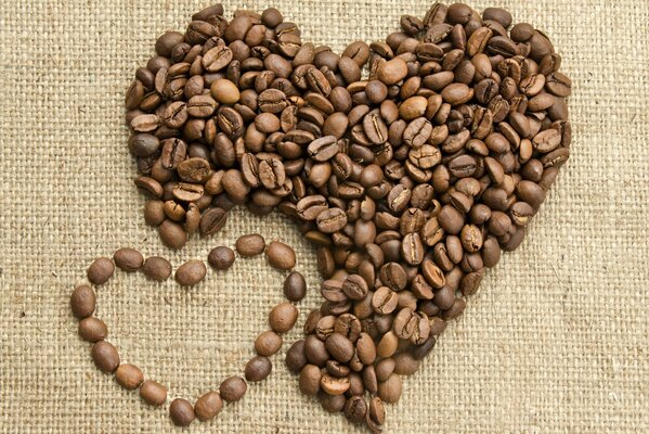 Café en forme de coeur. Café amour