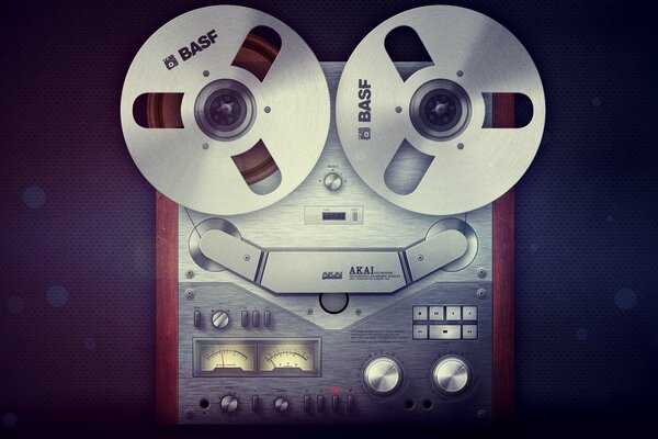 El minimalismo de la grabadora Soviética con disquete y cassette