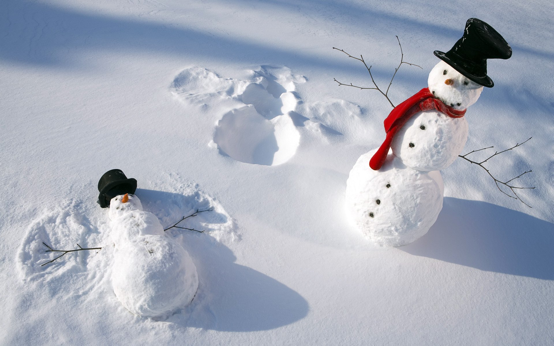 pupazzi di neve cappelli sciarpa inverno neve