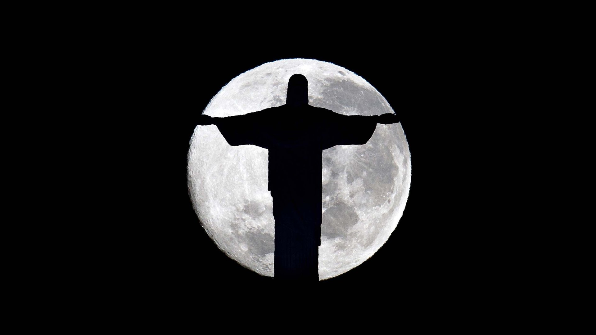 statua chrystusa zbawiciela rio de janeiro cristo redentor rio de janeiro brazylia księżyc noc sylwetka ciemność zmierzch