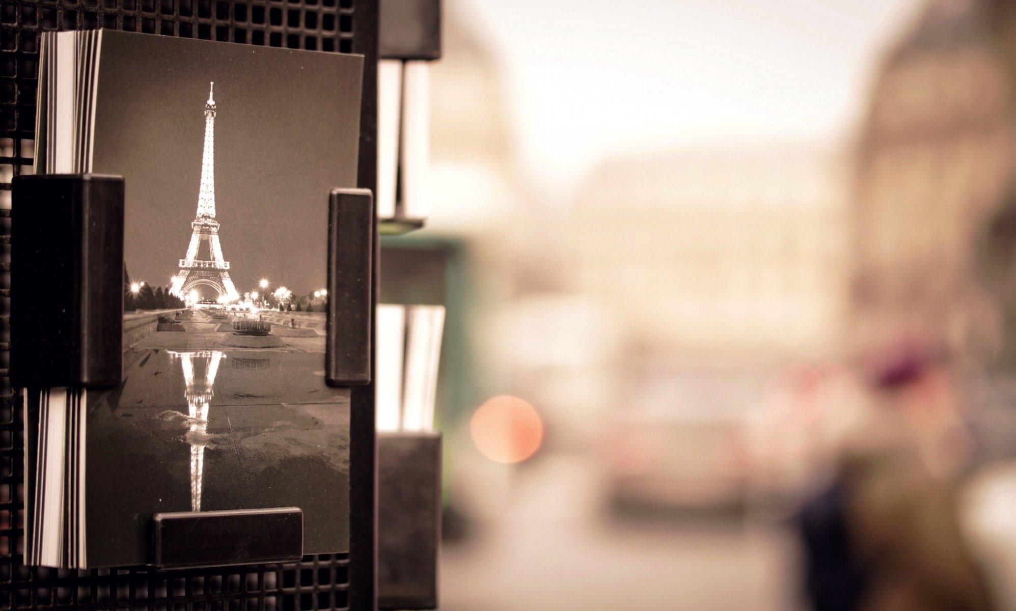 postkarten bild la tour eiffel eiffelturm paris frankreich straße stadt unschärfe