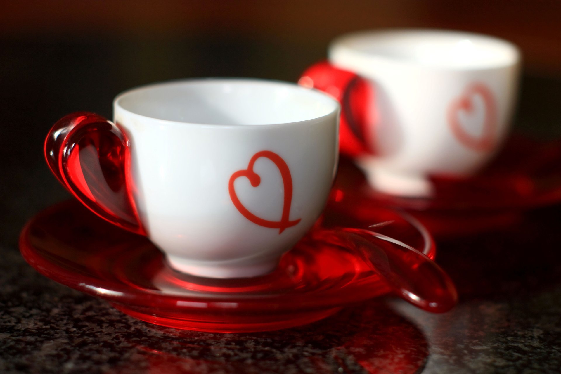 tasses blanches coeur rouge cuillère blanc tasse rouge coeur