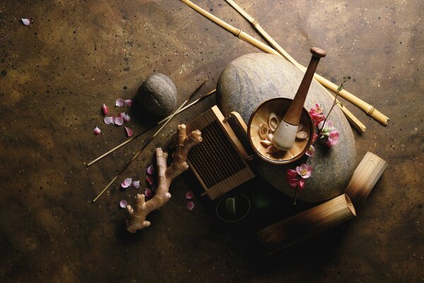 Petals bamboo root mortar pestle