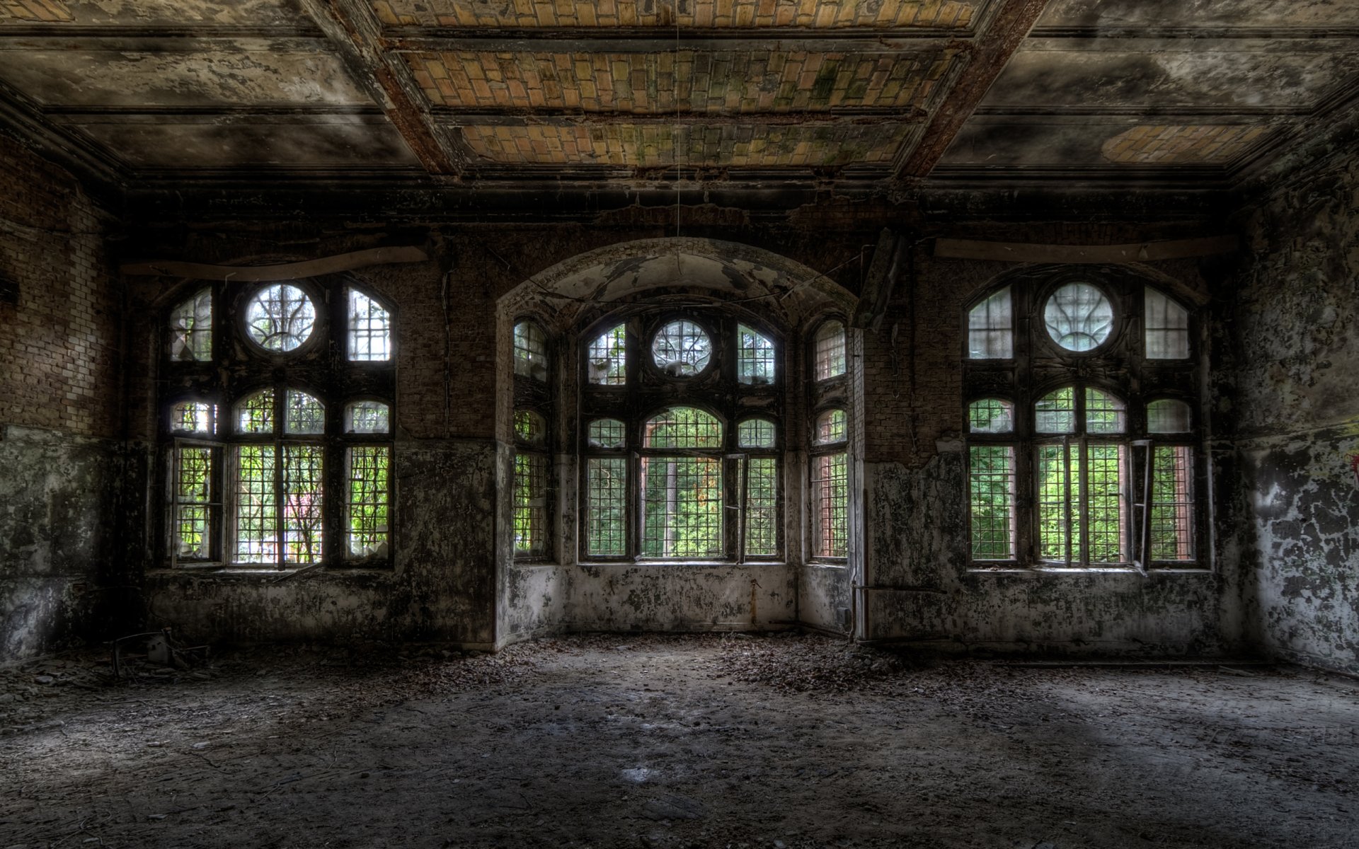 the old house window past