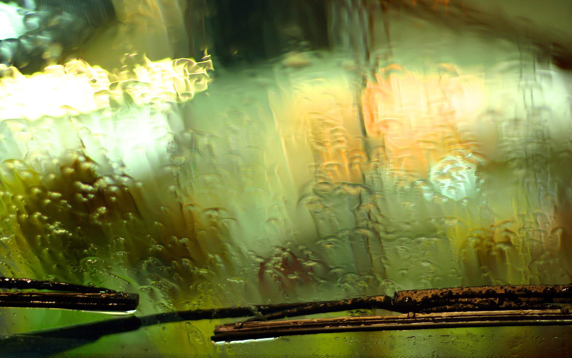 verre pluie voiture essuie-glaces gouttes