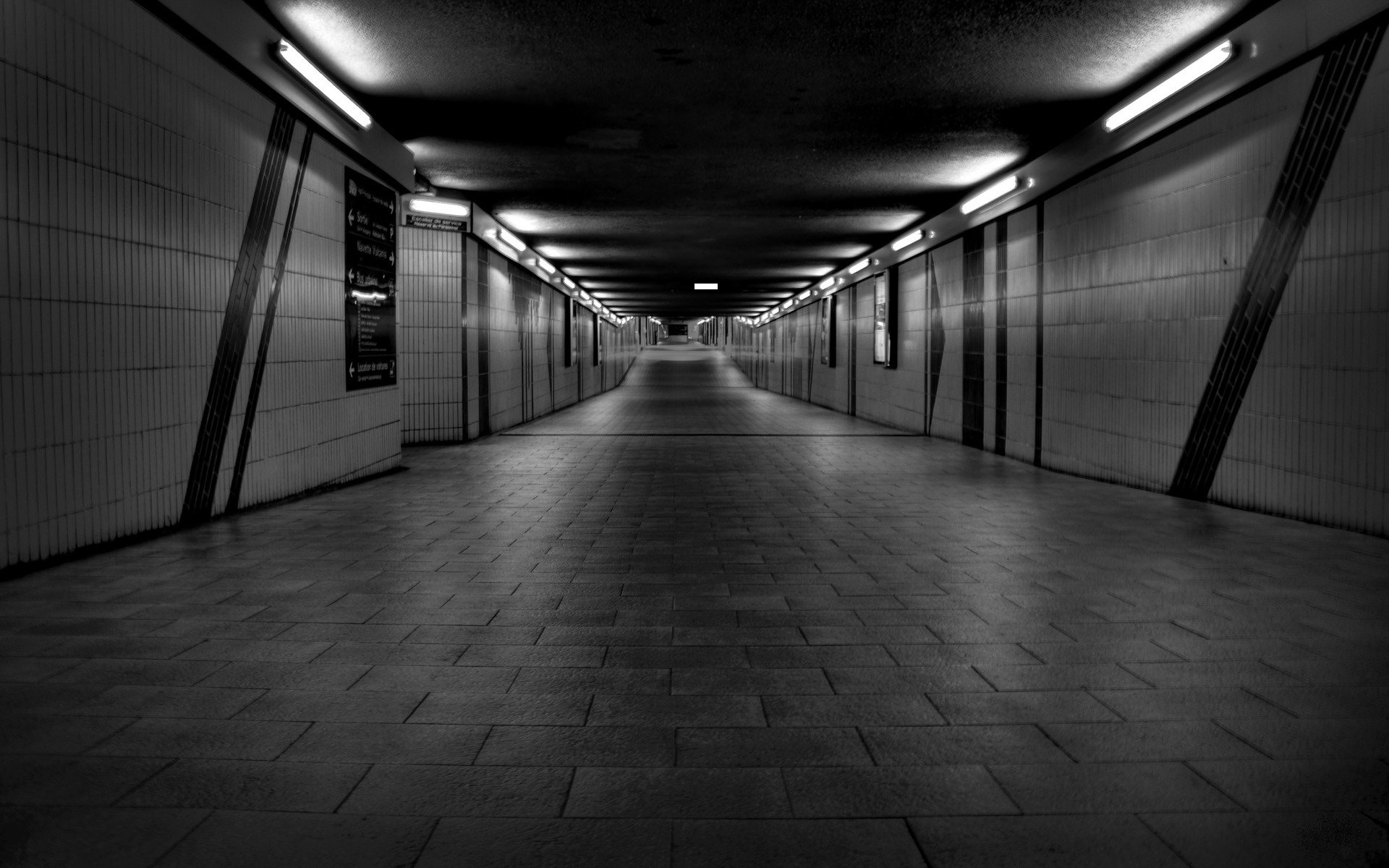 métro tunnel tunnels tunnel tunnels souterrain souterrain mur mur passage souterrain passages souterrains métropolitain