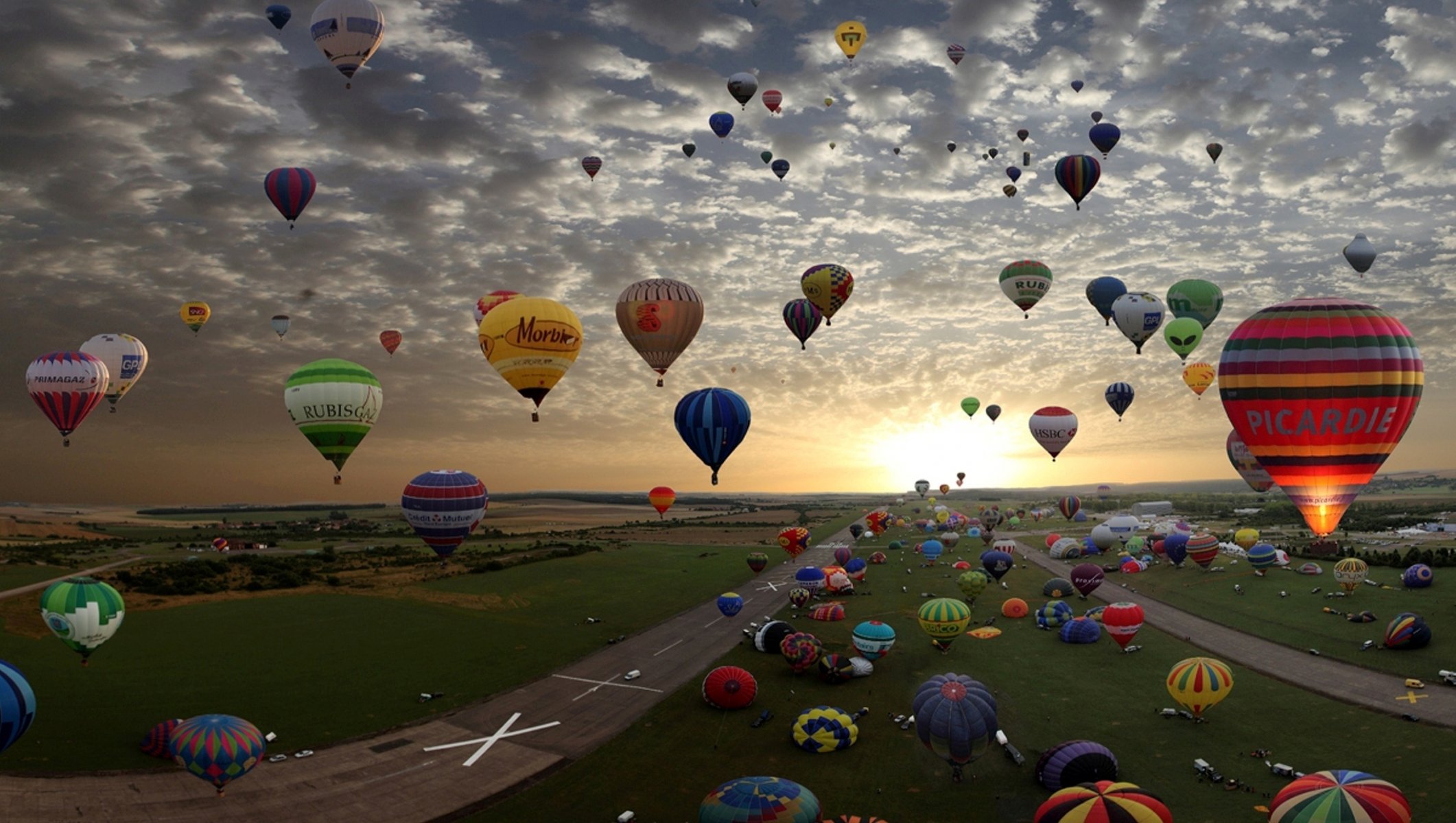 palloncino cielo colori volo