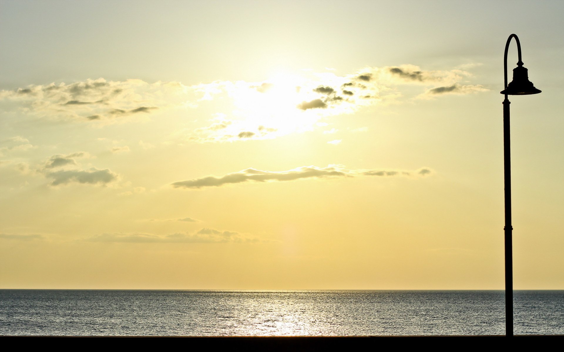 mare tramonto lampada