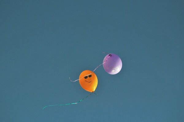 Two balloons with a pattern