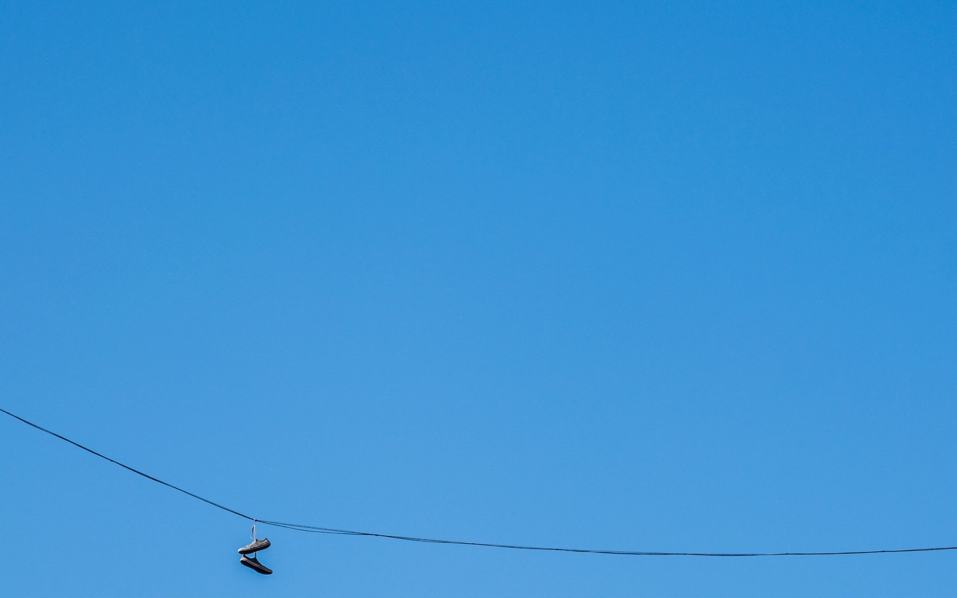 zapatillas cielo minimalismo