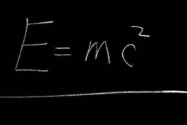 Formule de la théorie de la relativité